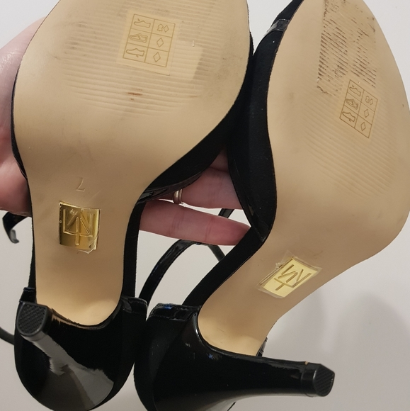 Truth or Dare by Madonna Englin-92 Black Heels - Picture 4 of 7